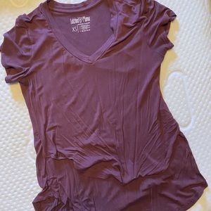 V-Neck Boyfriend Nursing Tee - Extra Small / Wine